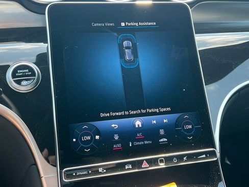 Used 2024 Mercedes-Benz GLC 300 4MATIC image 25