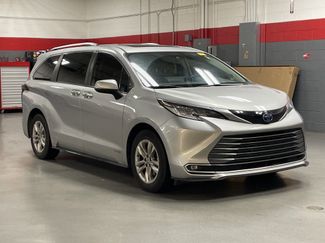 Used 2021 Toyota Sienna Limited video 2