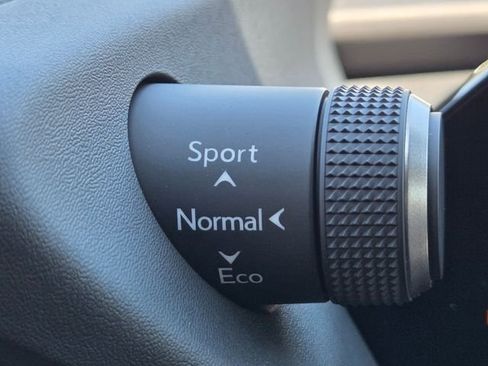 New 2026 Lexus UX 300h AWD image 18