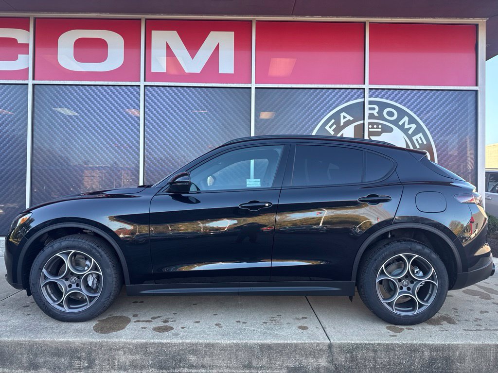 New 2026 Alfa Romeo Stelvio Sprint AWD/4WD image 10