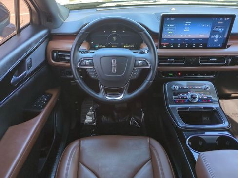 Certified 2023 Lincoln Nautilus Reserve w/ Monochromatic Package image 16