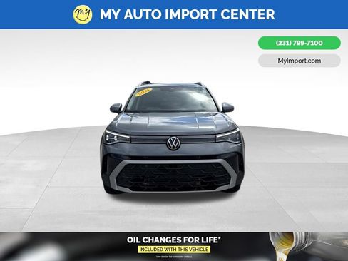 Used 2025 Volkswagen Taos SEL w/ Black Wheel Plus Package AWD/4WD image 2