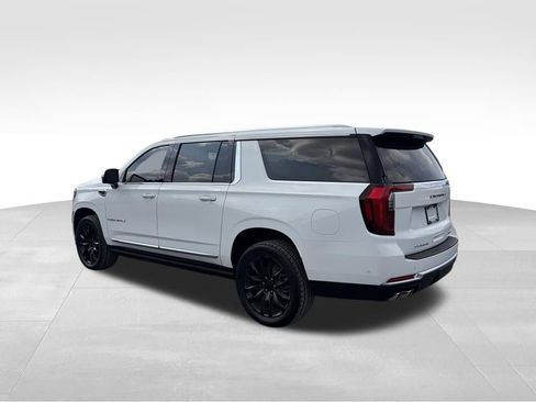 Used 2025 GMC Yukon XL Denali w/ Sun & Power Step Package AWD/4WD image 17
