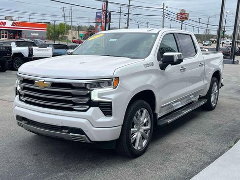 Certified 2023 Chevrolet Silverado 1500 High Country w/ Technology Package AWD/4WD image 7