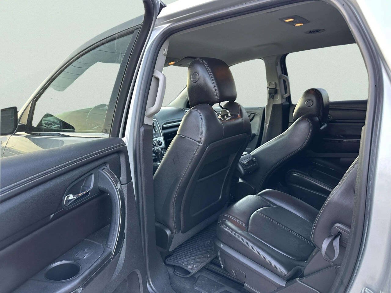 Used 2017 GMC Acadia Limited SLT AWD/4WD image 16