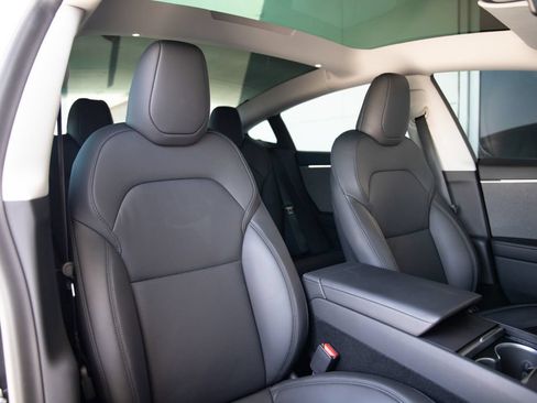 Used 2025 Tesla Model 3 Long Range RWD image 16