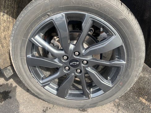 Used 2023 Chevrolet Equinox RS image 6