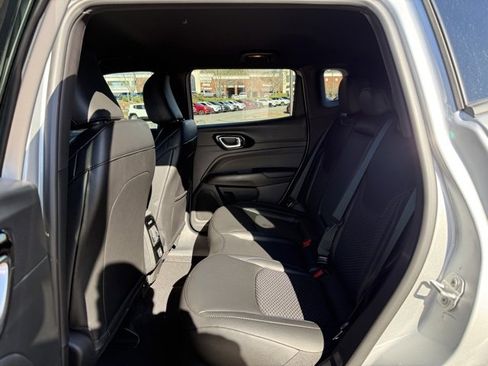 New 2026 Jeep Compass Latitude image 26