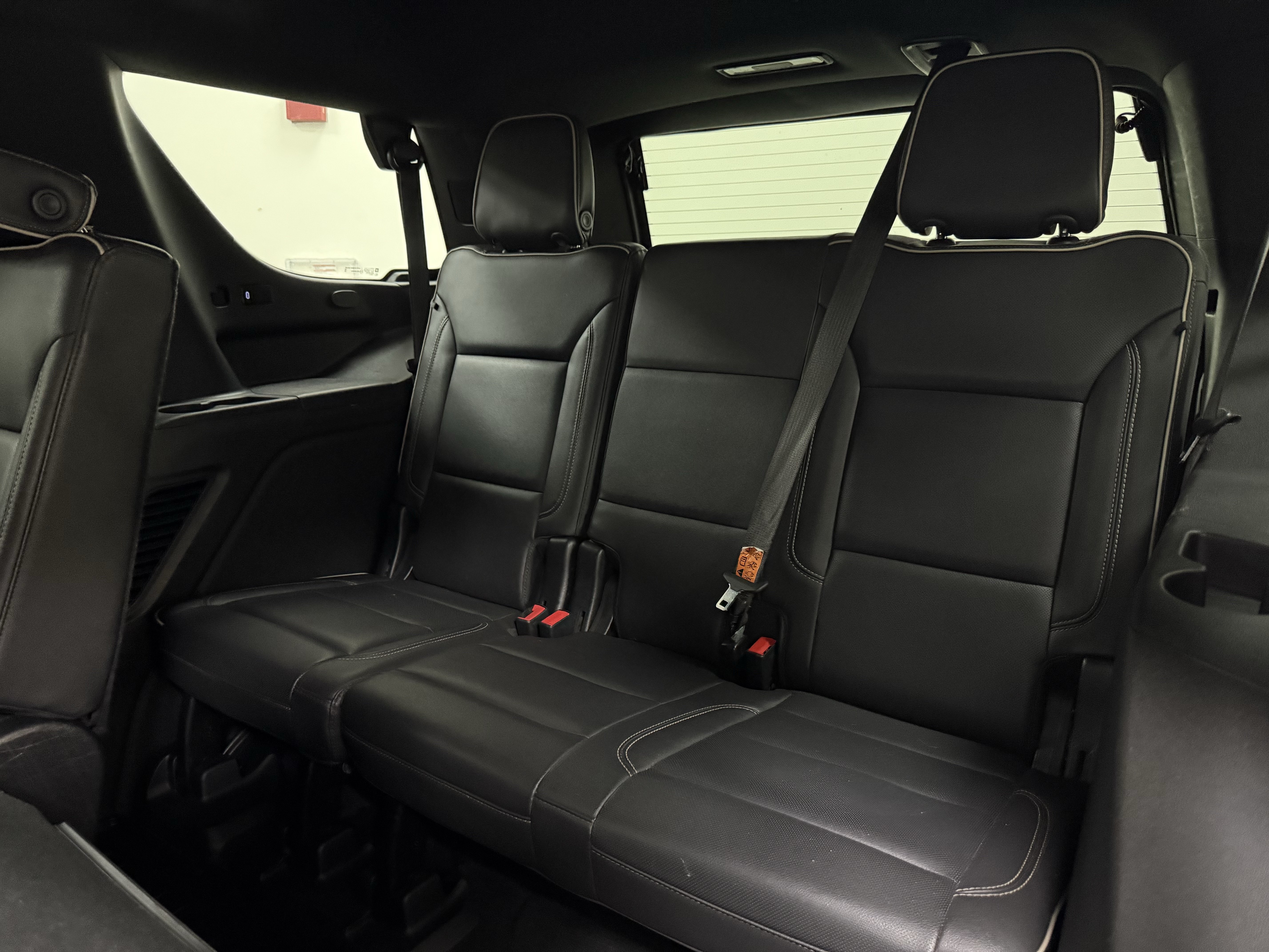 Used 2021 GMC Yukon SLT RWD image 16