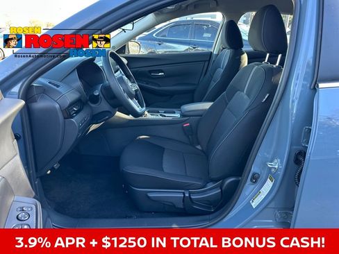 New 2025 Nissan Sentra SV image 8