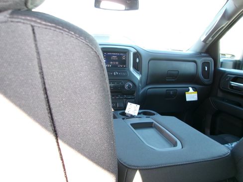 New 2026 Chevrolet Silverado 2500 Custom w/ Custom Value Package AWD/4WD image 14