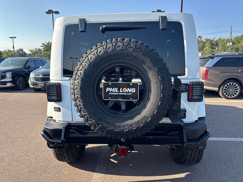Used 2013 Jeep Wrangler Unlimited Sahara w/ Connectivity Group AWD/4WD image 11