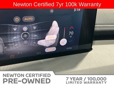 Used 2025 Nissan Murano SV AWD/4WD image 7