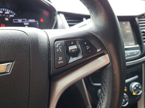 Used 2019 Chevrolet Trax LT w/ Driver Confidence Package image 23