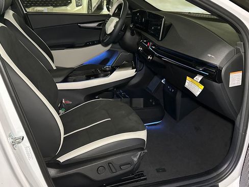 New 2025 Kia EV6 GT-Line image 12