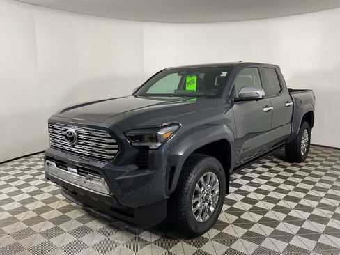 Used 2024 Toyota Tacoma Limited image 3