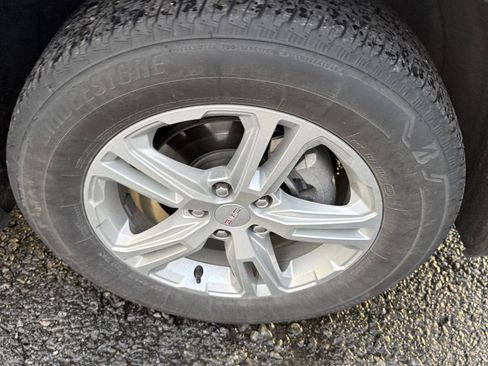 Used 2024 GMC Terrain SLE w/ Driver Convenience Package image 14