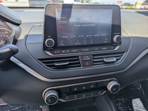 Used 2020 Nissan Altima 2.5 S FWD image 18