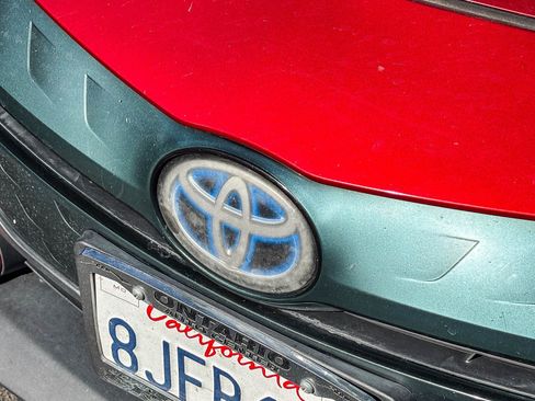 Used 2019 Toyota Prius Prime Plus w/ Preferred Accessory Package FWD image 9
