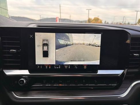 Used 2025 GMC Sierra 3500 SLT w/ SLT Premium Package image 17