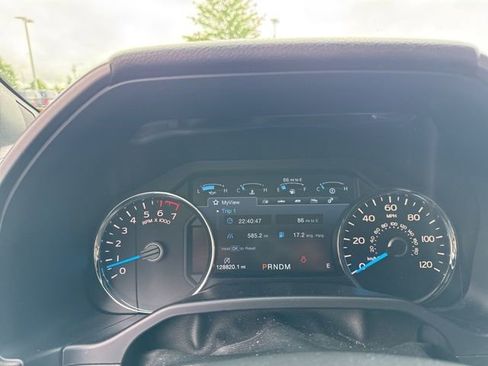 Used 2017 Ford F150 Platinum w/ Equipment Group 701A Luxury AWD/4WD image 33