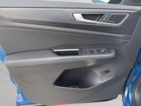 New 2025 Volkswagen Atlas Cross Sport SEL Premium R-Line image 6