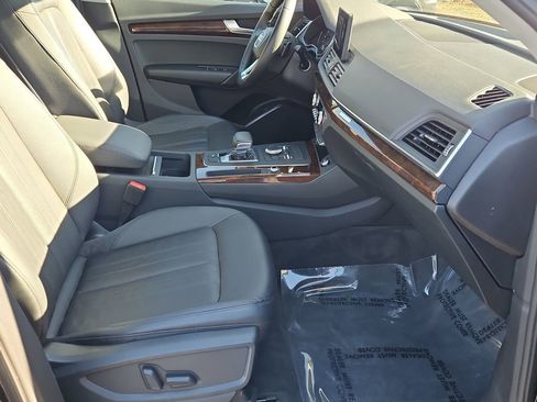 Used 2020 Audi Q5 2.0T Premium w/ Convenience Package image 19