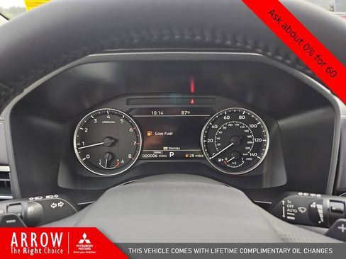 New 2025 Mitsubishi Outlander SE image 26