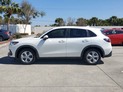 Used 2023 Honda HR-V LX image 8
