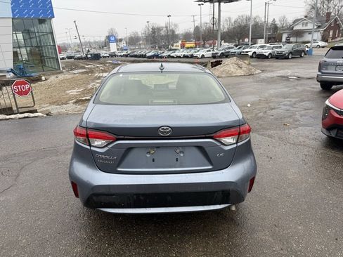 Used 2022 Toyota Corolla LE image 5