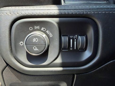 Used 2020 RAM 1500 Limited RWD image 18