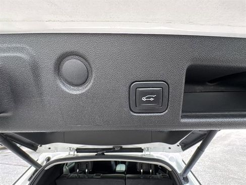 Used 2019 Chevrolet Equinox Premier image 13