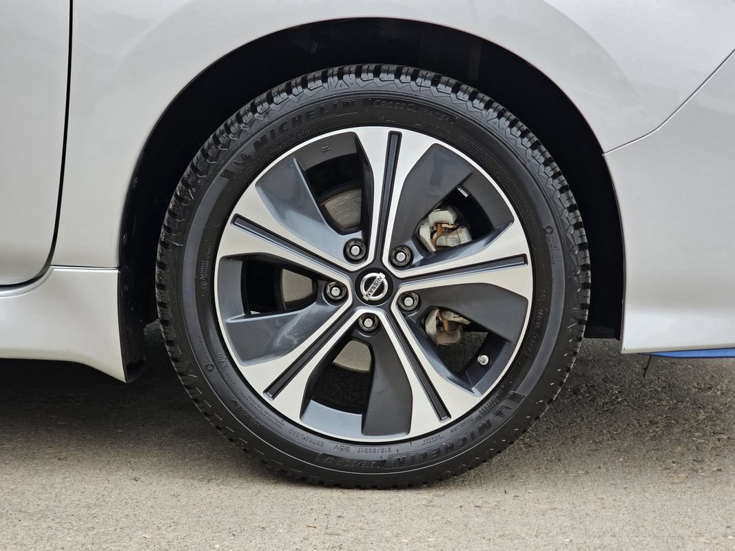 Used 2019 Nissan Leaf SL Plus FWD image 29