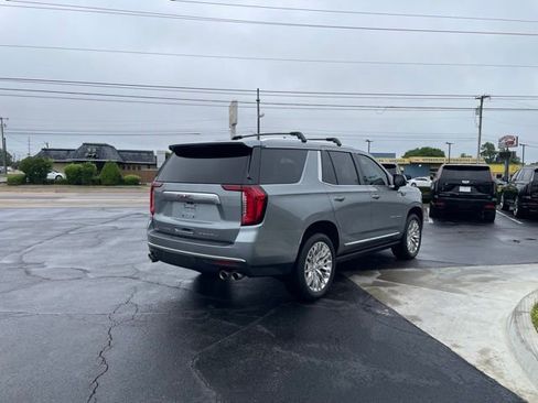 Used 2023 GMC Yukon Denali w/ LPO, Floor Liner Package AWD/4WD image 5