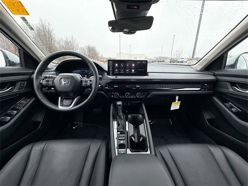 Certified 2025 Honda Accord Touring image 24