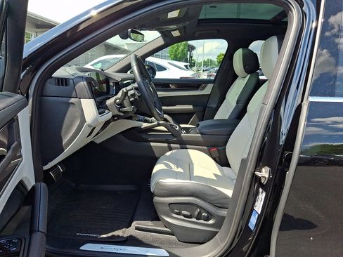 Used 2024 Porsche Cayenne S AWD/4WD image 14