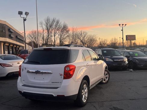 Used 2015 Chevrolet Equinox LT w/ Driver Convenience Package image 4