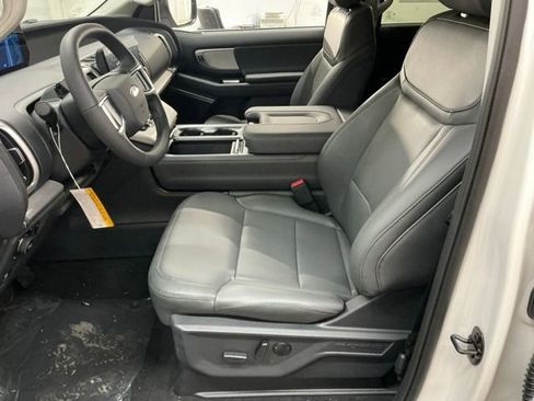 New 2026 Ford Expedition Active image 13