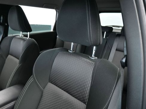 Used 2023 Mitsubishi Outlander ES image 16