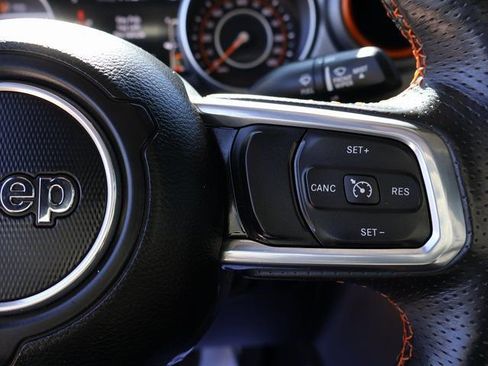 Used 2023 Jeep Gladiator Mojave w/ Cold Weather Group image 37