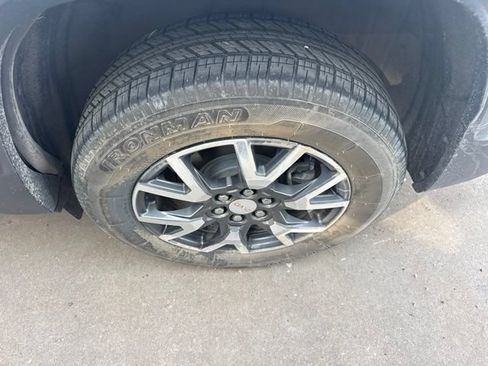 Used 2020 GMC Acadia SLE FWD image 3