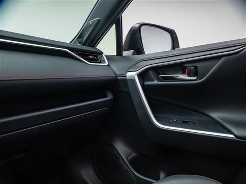 Used 2021 Toyota RAV4 XSE w/ Premium Package image 28