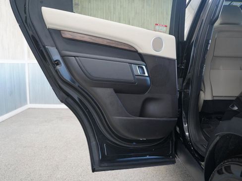 Used 2018 Land Rover Discovery HSE AWD/4WD image 36