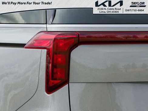 New 2026 Kia Carnival EX FWD image 11