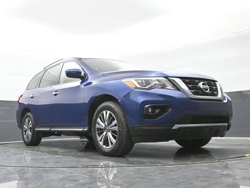 Used 2020 Nissan Pathfinder SV AWD/4WD image 44