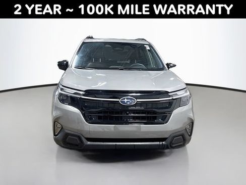 Used 2025 Subaru Forester Touring AWD/4WD image 2