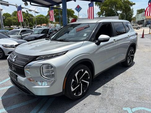 Used 2022 Mitsubishi Outlander ES AWD/4WD image 12