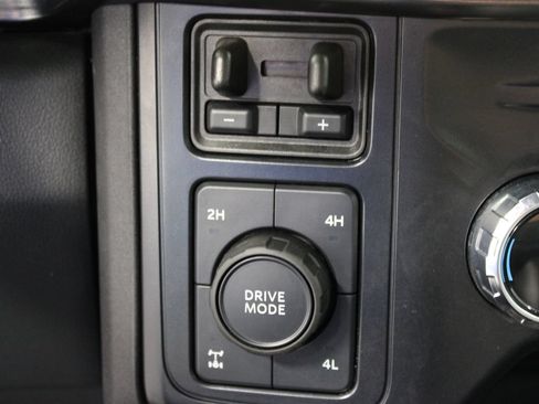 Used 2024 Ford F250 Lariat w/ Sport Appearance Package AWD/4WD image 68