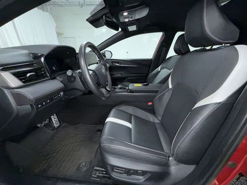 Certified 2025 Toyota Camry SE w/ Convenience Package image 4