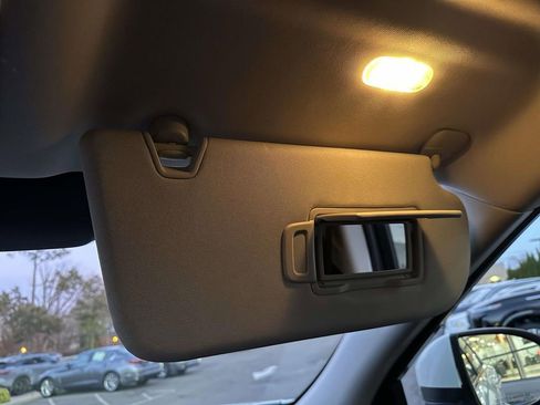 Used 2024 Nissan Pathfinder SV image 36